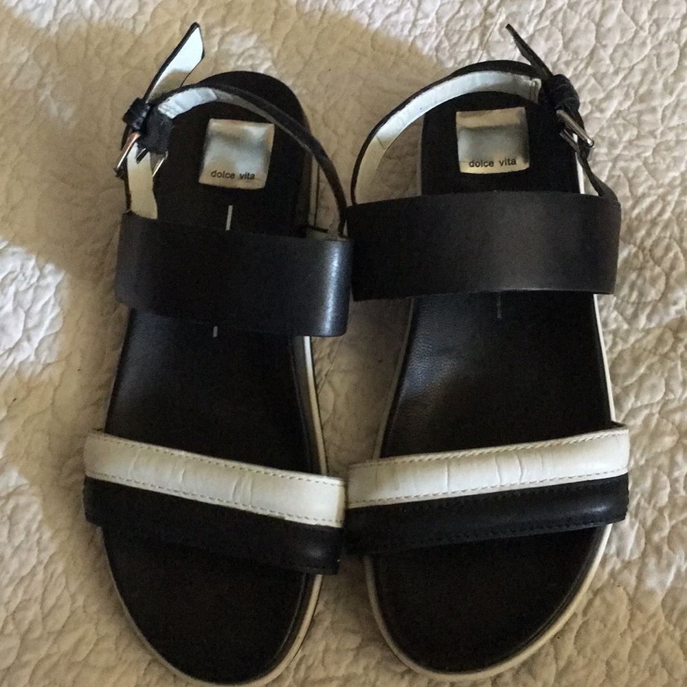 Dolce Vita Sandals Black and White size 9.5